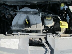 Chrysler Grand Vojager 2.4 LPG - 8