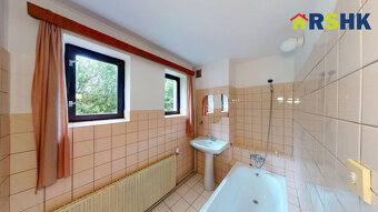 Prodej RD se zahradou na exkluzívním místě - 8