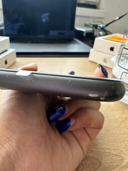 iPhone 11 Black 64GB 100% Baterie - 8