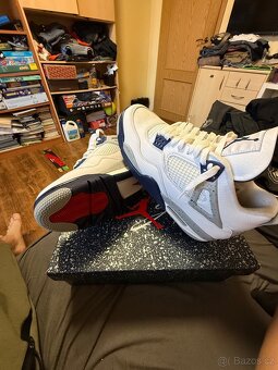 Jordan 4 - 8