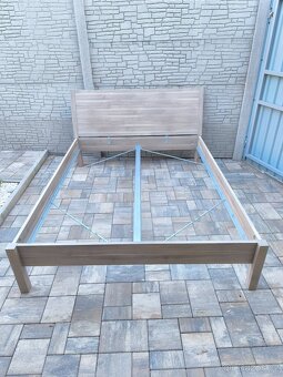 Prodám manželskou postel 160cm x 200cm - 8