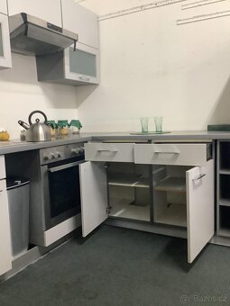 Moderní šedá kuchyně LUNARA - 8