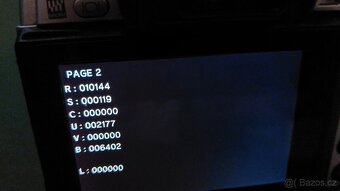 Olympus OM-D E-M1 s objektivem 14-150 a příslušenstvím - 8