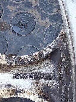 Alfa Romeo - 8