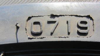 Letní pneu 225/40/19 Bridgestone RFT - 8