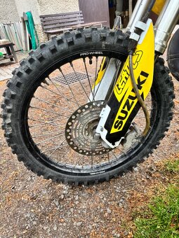 Suzuki RM 250 - 8