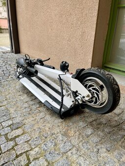 Prodám elektrickou koloběžku W-TEC Teneur 10” – jako nová, n - 8