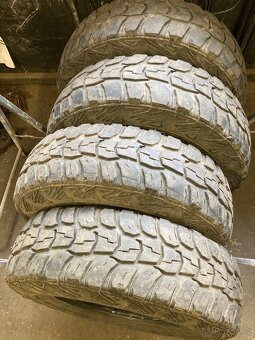 KUMHO ROAD VENTURE MT 235/85R16 - 8
