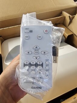 Projektor CASIO - 8