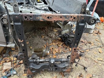 Saab 9-5NG díly různe napravnice těhlice aero, zastěrky - 8