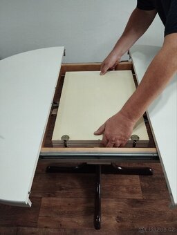 Rozkládací kulatý stůl se židlemi - 8