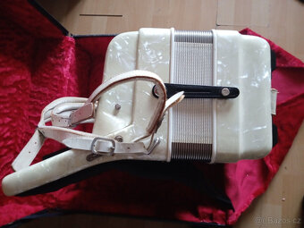 Akordeon GUERRINI FOLK 120 basů, 1315 registrů, kufr - 8