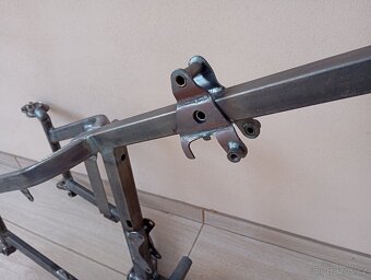 Rám Jawa Pérák - 8