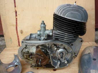 ČZ 128/453 nový motor uloženka - 8