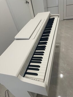Piano YAMAHA - 8