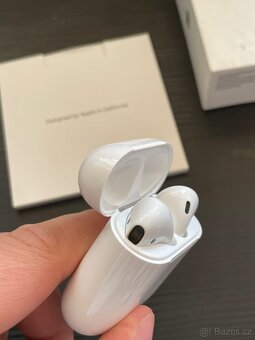 Apple AirPods 2.generace (2019) repasovaná sluchátka - 8