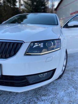Škoda Octavia Combi 2.0 TDI Elegance DSG - 8