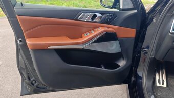 BMW X7 40iX - M - 7míst - DO 15.6.2025 - 8