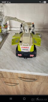 Bruder kombajn john deere a řezačka class 900 jaguar - 8