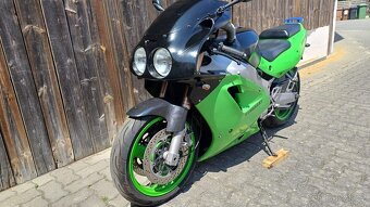 Kawasaki ZXR 750J - 8