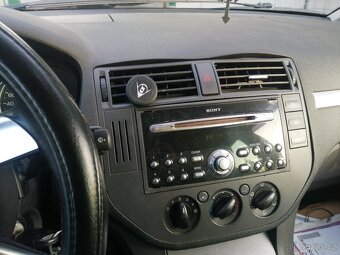 Ford Focus C-Max 2.0 TDCI 100 kW G6DA 2004 - 8