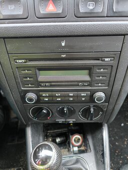 Volkswagen Golf 1.6 combi ,2006 - 8