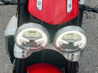 Prodám TRIUMPH ROCKET 3 - 8