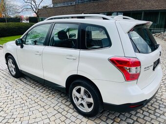 Subaru Forester 2.0 4x4 AUTOMAT LED KAMERA VÝHŘEV SERVISKA - 8