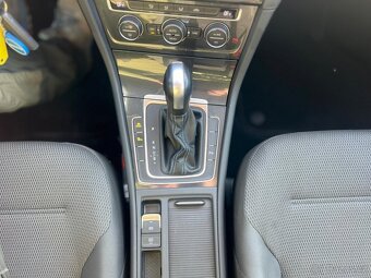Volkswagen e Golf - 8