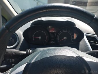 Ford fiesta1.6 tdci - 8