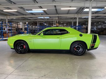 Dodge challenger 5,7 Hemi V8 R/T - 8