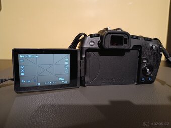 Canon EOS RP + objektiv + adaptér - 8