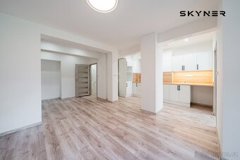 Atraktivní nově zrekonstruovaný byt 2+kk v cihlovém domě – Ú - 8