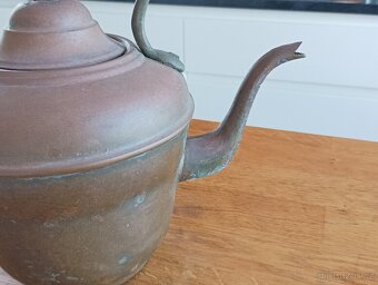 FRANCOUZSKÁ STAROŽITNÁ MOSAZNOMĚDĚNÁ KONVICE RUČNĚ VYROBENÁ - 8