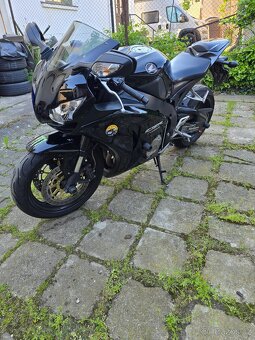 Honda cbr 1000 rr - 8