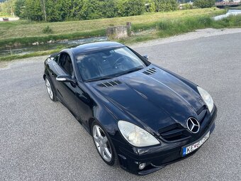 Prodej cabrio Mercedes SLK55 AMG 5.5 V8 7AT 265KW & 510NM - 8