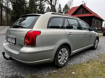 Toyota Avensis - 8