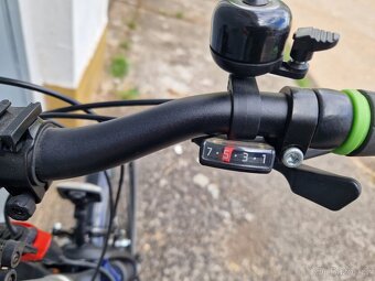 Dámské elektrokolo Apache Matto E7 - 8