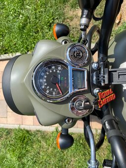 Royal Enfield Classic 350 - 8
