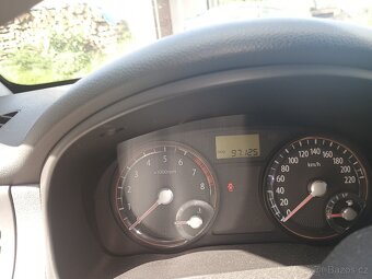 Prodám Kia Rio - 8