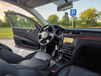 Škoda Superb Combi 3.6 FSI V6 4x4 Elegance DSG, FULL - 8