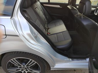 Prodám Mercedes Benz C220 CDI 125 Kw S Vadou Motoru - 8