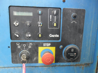 Nůžková pracovní plošina GENIE GS 5390 - 8