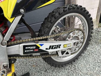 Suzuki rmz 250 - 8