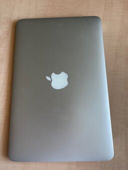 MacBook Air 11. 2014.   Core i5 - 8
