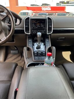 Porsche Cayenne - 8