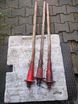 KUHN 280 SHRNOVAČ -- ruzné díly - 8