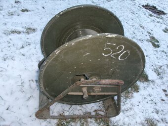 prodám hračky -plechová postýlka pro panenku - stahovací kov - 8