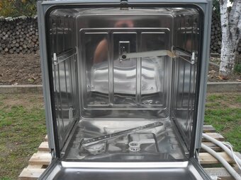 VESTAVNÁ NEREZ MYČKA MIELE, LUXUSNÍ ZNAČKA,VYROBENO V CZ - 8