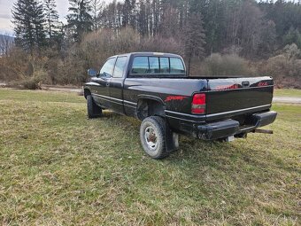 Dodge ram 2500 .5.9 - 8